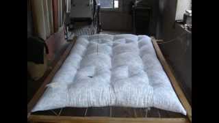 preview picture of video 'La fabrication du matelas en laine artisanal'