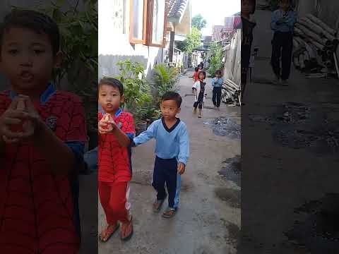 anak anak takut terlambat@Mama Fadila