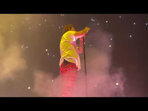 Post Malone - I Fall Apart (Runaway Tour Chicago)
