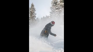 "Up On The Mountains We Play" is a short snowboarding film shot in the Sierra Nevada region of Spain