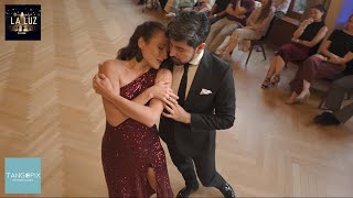 Download lagu LA LUZ CHARITY MILONGA '25 - Sebastián & Maria Belén dance Rubén Juarez - Desencuentro mp3
