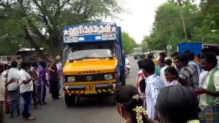 preview picture of video 'Ear Piercing ceremony rally at Usilampatti, India.'