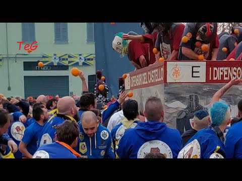 Battaglia arance carro E vs Credendari aranceri - Carnevale Ivrea 2023
