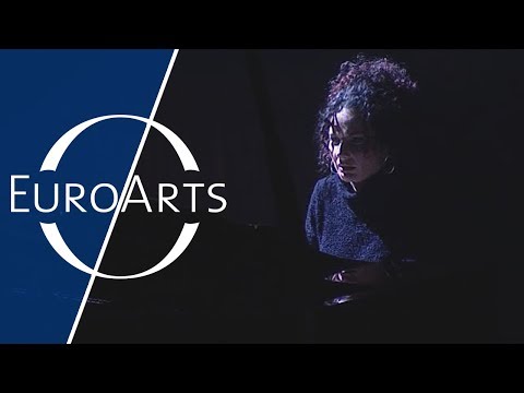 Joanna McGregor: Bach - Prelude & Fugue No. 22 in B-flat minor BWV 867 | WTC Book I