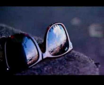 Remi Nicole Live at T4 on the beach.