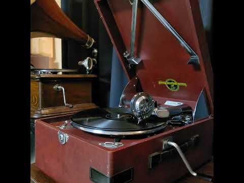 Dajos Bela and His Dance Orchestra ♪Waldeslust Waltz♪ 78rpm. Columbia Model No G ｰ 241 phonograph.