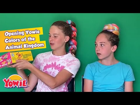 Kids Unboxing Yowie Surprise Inside Chocolates: Colors of the Animal Kingdom!