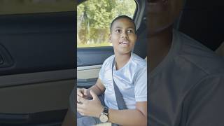 Por no llevarse de su hijo