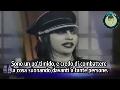 Marilyn Manson asfalta giornalista SUB ITA