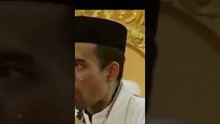 Download lagu Bagaimana Hukum Wanita Berkerudung Tapi memakai pakaian ketat //Ustadz Abdul Somad #short mp3