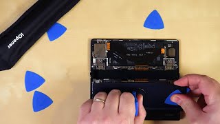 Huawei Mate Xs Teardown: The Most Durable Foldable Yet?