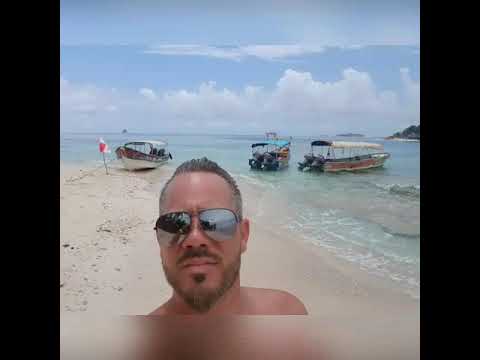 Island boy - TOMÁS TU GRINGO