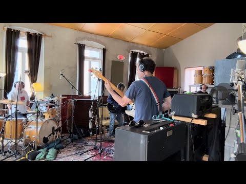 Janitor (Suburban Lawns) covered by the Dead Milkmen