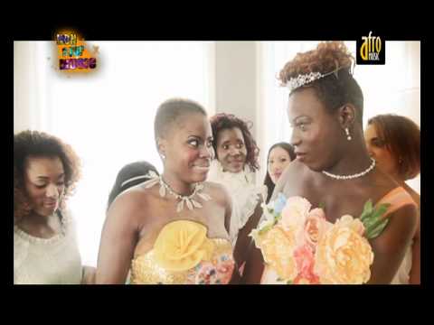 TITICA E ARY - OLHA O BONECO