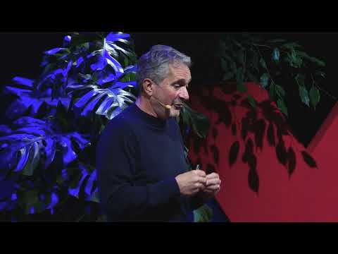 Guadagniamoci il futuro! | Valerio Camerano | TEDxMilano