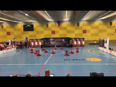 Little cherry 1. místo Mia