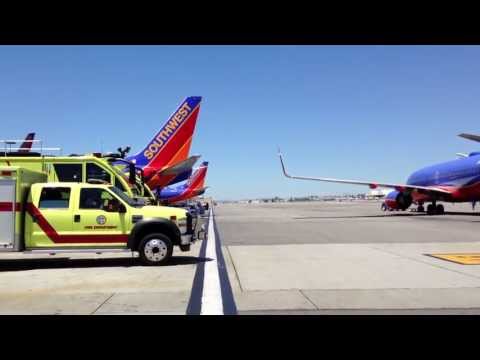 Southwest Airline Captain's Final Retirement Flight With Water Salute