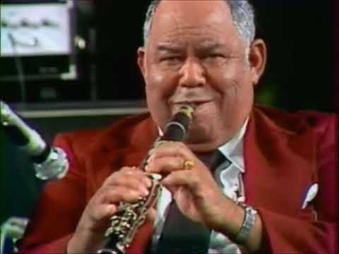 Louis Cottrell's Heritage Hall Jazz Band - La Grande Parade Du Jazz 1975 - Nice, France