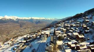 preview picture of video 'Vue aérienne du village de Veysonnaz'