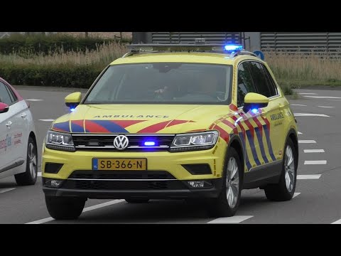 Verschillende Ambulances met spoed in Arnhem