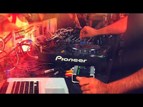 Dj Koe Kisi Kasi a ft Sinapi & Penehuro Remix