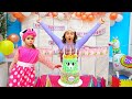 Ruby And Bonnie Have A Birthday Party Cake