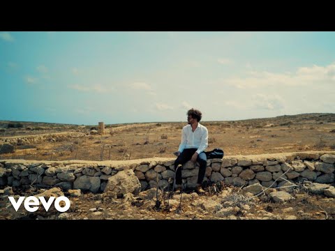 Lo Stato Sociale - Socialismo Tropicale (Official Video)