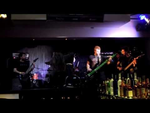 Never Left Behind - Never Left Behind - Hard Rock Rising 2014