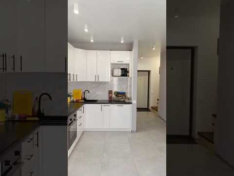 Продается таунхаус с ремонтом в Лиманке Одесса – 66 м², 2 спальни, дворик, балкон