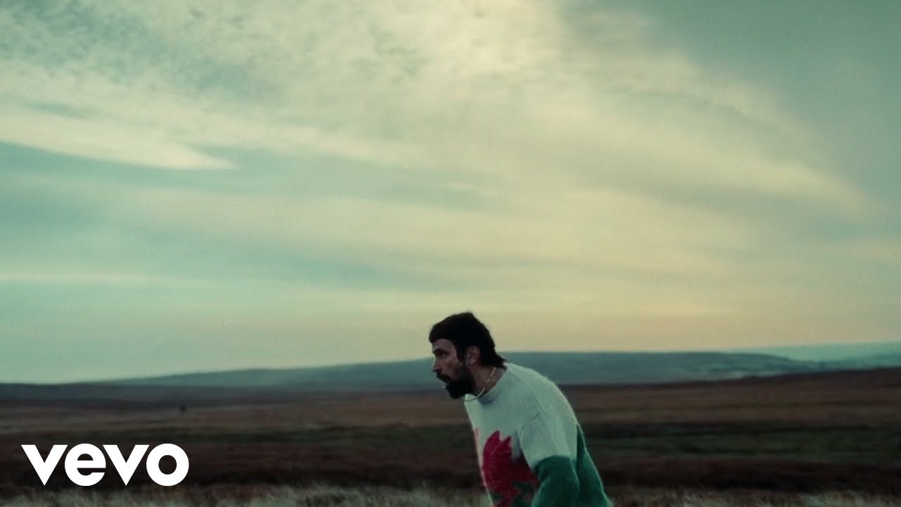 Kasabian - Hippie Sunshine (Official Visualiser) - YouTube