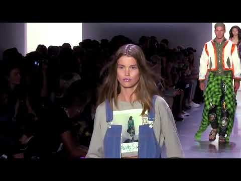 Jeremy Scott New York Woman SS 2019