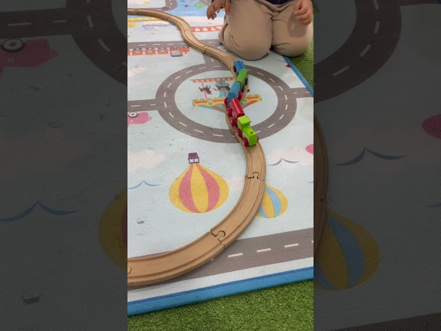 Vídeo relacionado con Lehoo Castle Tren Madera Juguete, 68 Pcs Tren Electrico para Niños con Gruas, Juguetes de Construcción, Regalo