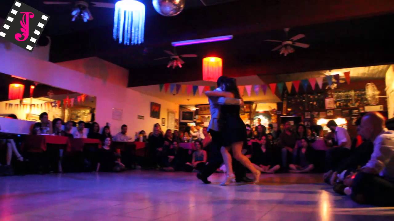 Bruno Tombari y Rocio Lequio en MILONGA10 04/04
