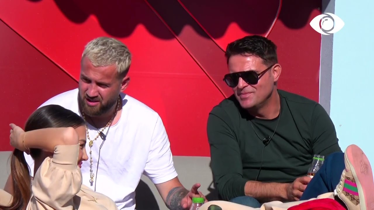 Sa keq e ke marrë nominimin/Kunja dhe diskutime midis banorëve