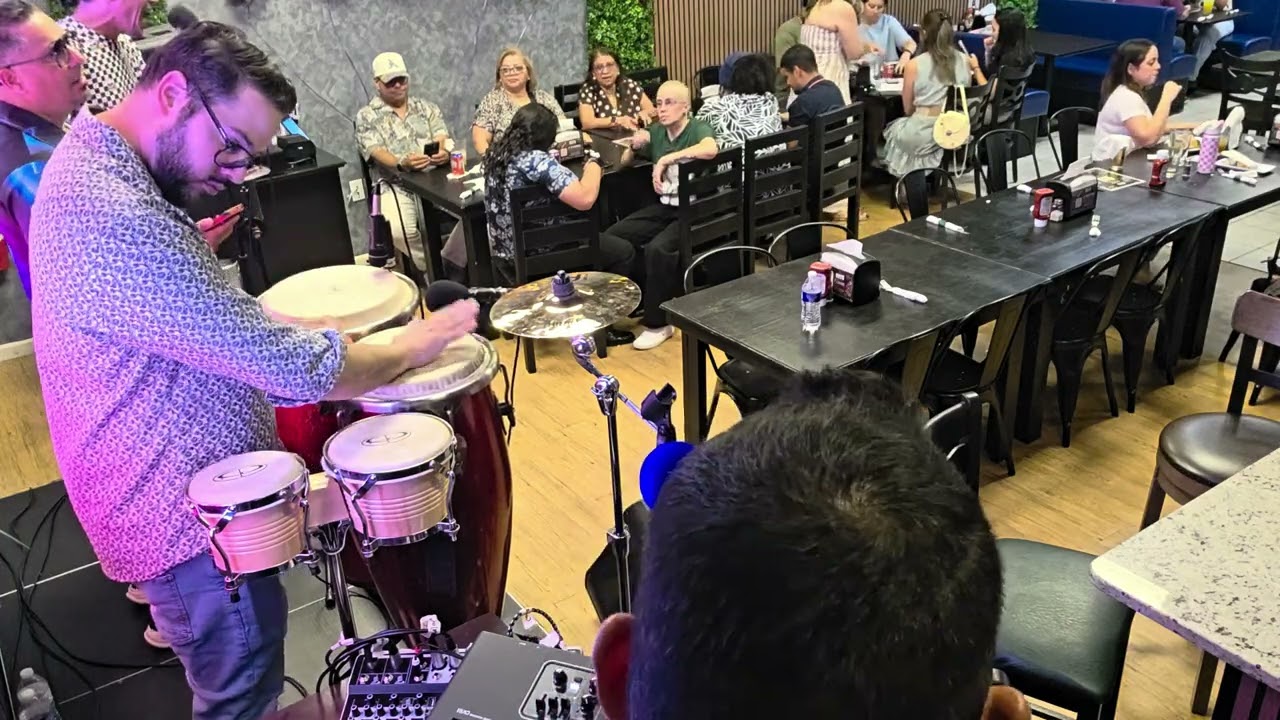 Promotional video thumbnail 6 for Puro Swing Band