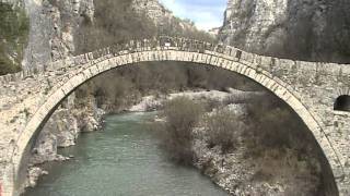 preview picture of video 'Το γεφύρι του Νούτσου / The bridge of Noutsos'