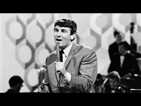 Butch Moore Represents Ireland at Eurovision 1994 (RTÉ Archives)