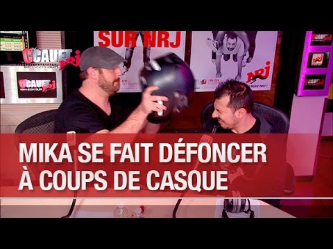 Mika se fait défoncer à coups de casque - C’Cauet sur NRJ