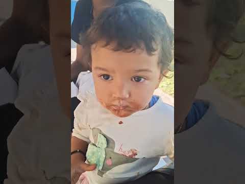 saisha ice-cream kha rahi haii##😃😀