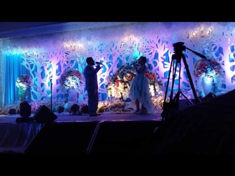 Mike Mohede & Angel Pieters (December 2015)