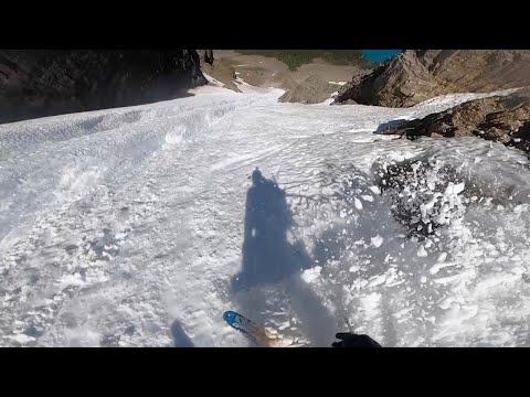 Skiers Scales Infamous 3/4 Couloir And Cause Small Avalanche