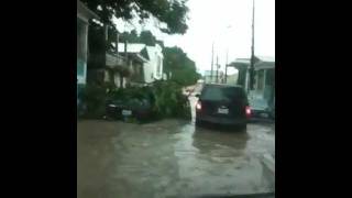 preview picture of video 'Ponce PR bajo la lluvia'