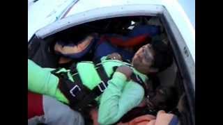 Download lagu Mandar Sky Diving Video mp3