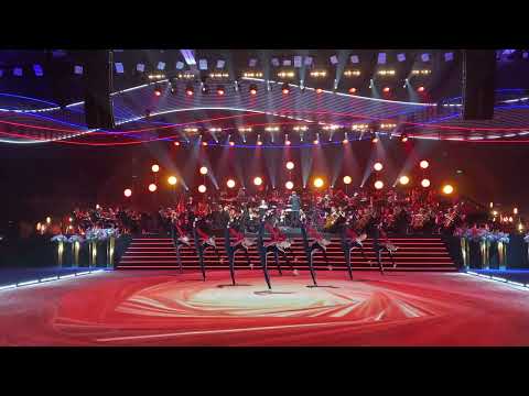 Anna Strashko, Anna Sokolova & 'Victoria' Aestetics - Queen of chardash