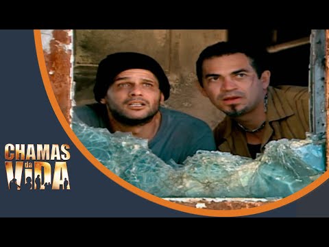 CHAMAS DA VIDA: Lipe tenta fugir da polícia