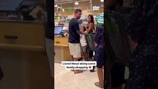 Download lagu Lionel Messi was spotted at a Publix in Miami shop... mp3