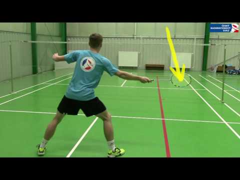 Krátká obrana po čáře forhendem - technika úderu