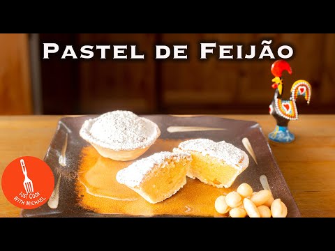 Pastéis de Feijão (torta portuguesa de feijão branco e farinha de amêndoa)