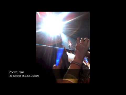 [Re-up]130602 Sungmin try to catch confetti + Donghae Kangin