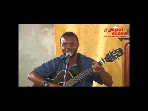 L'Aigle ne combat pas la lumière - Fr Joel Ngoyi